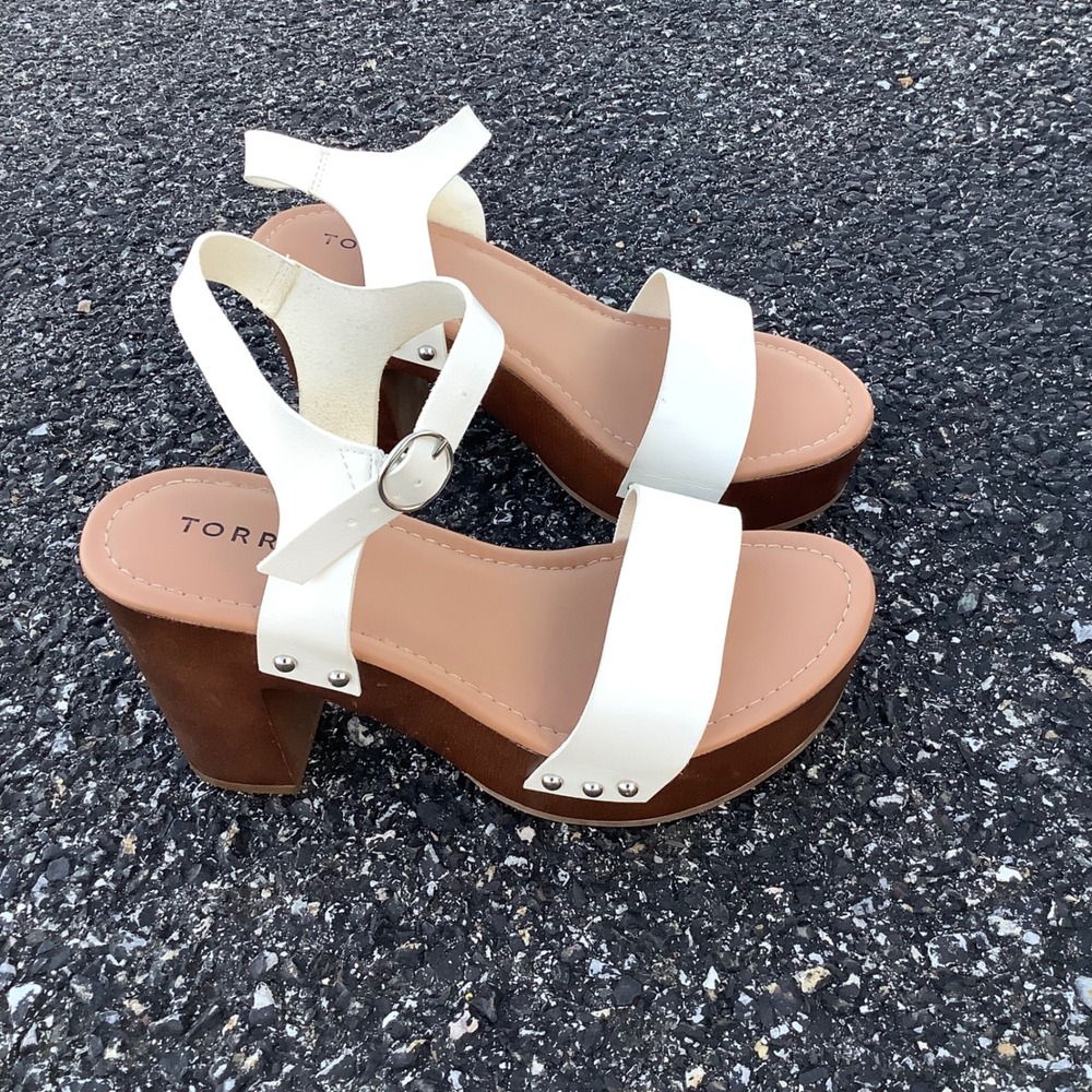 Torrid White Double Strap Wood Block Heel Platform Sandals Womens 8W 12712491